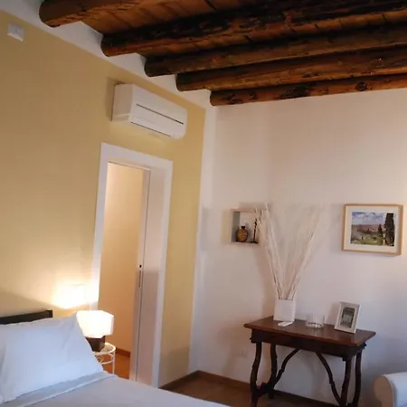 Wallace Luxury Apartment *