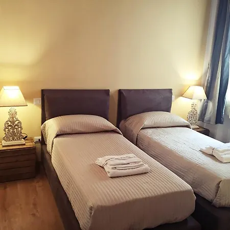 Wallace Luxury Verona